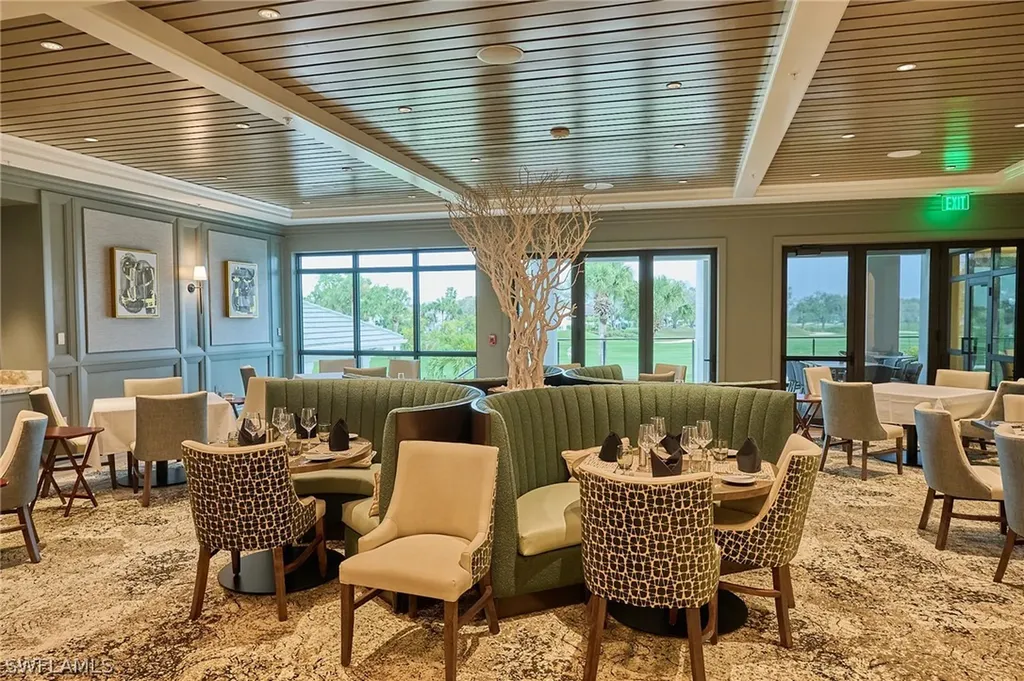 3211 Lancaster Drive Naples FL 34105