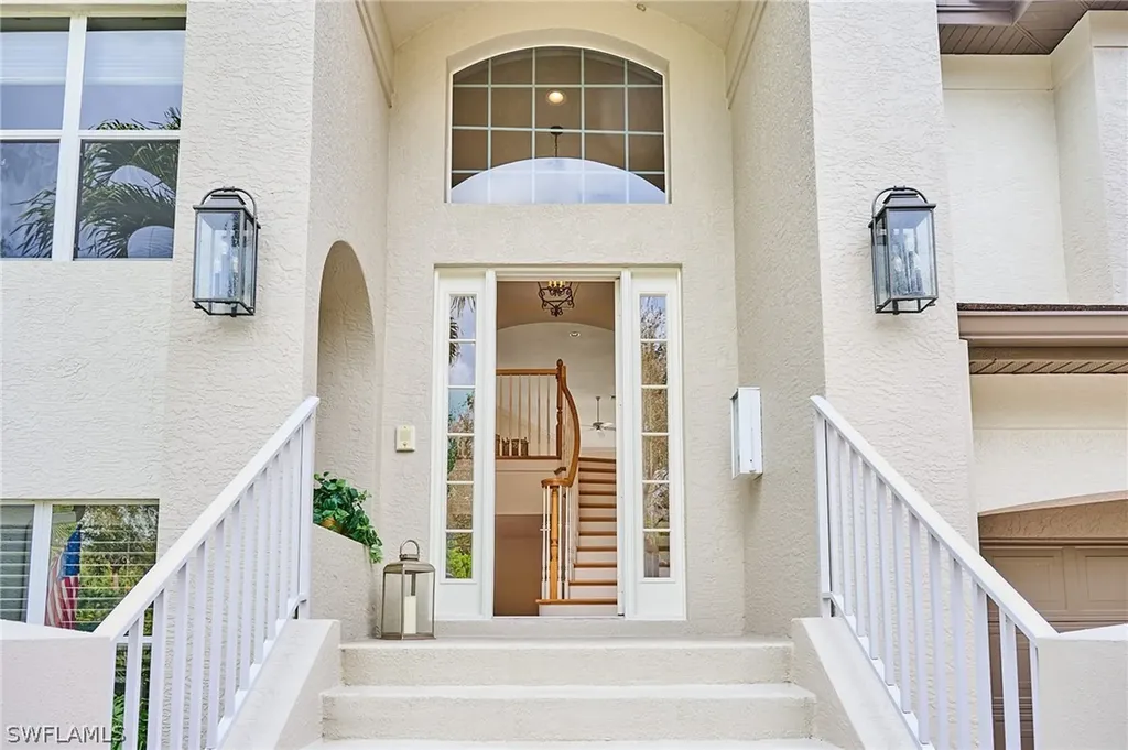 3211 Lancaster Drive Naples FL 34105