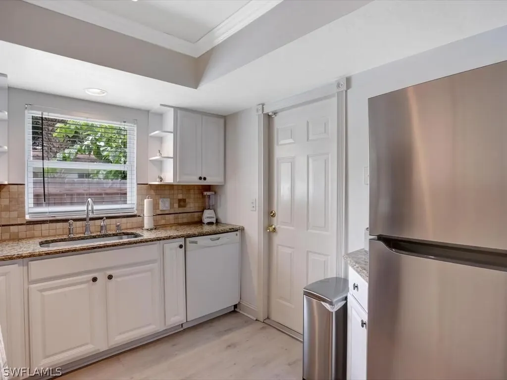 856 98th Avenue N Naples FL 34108