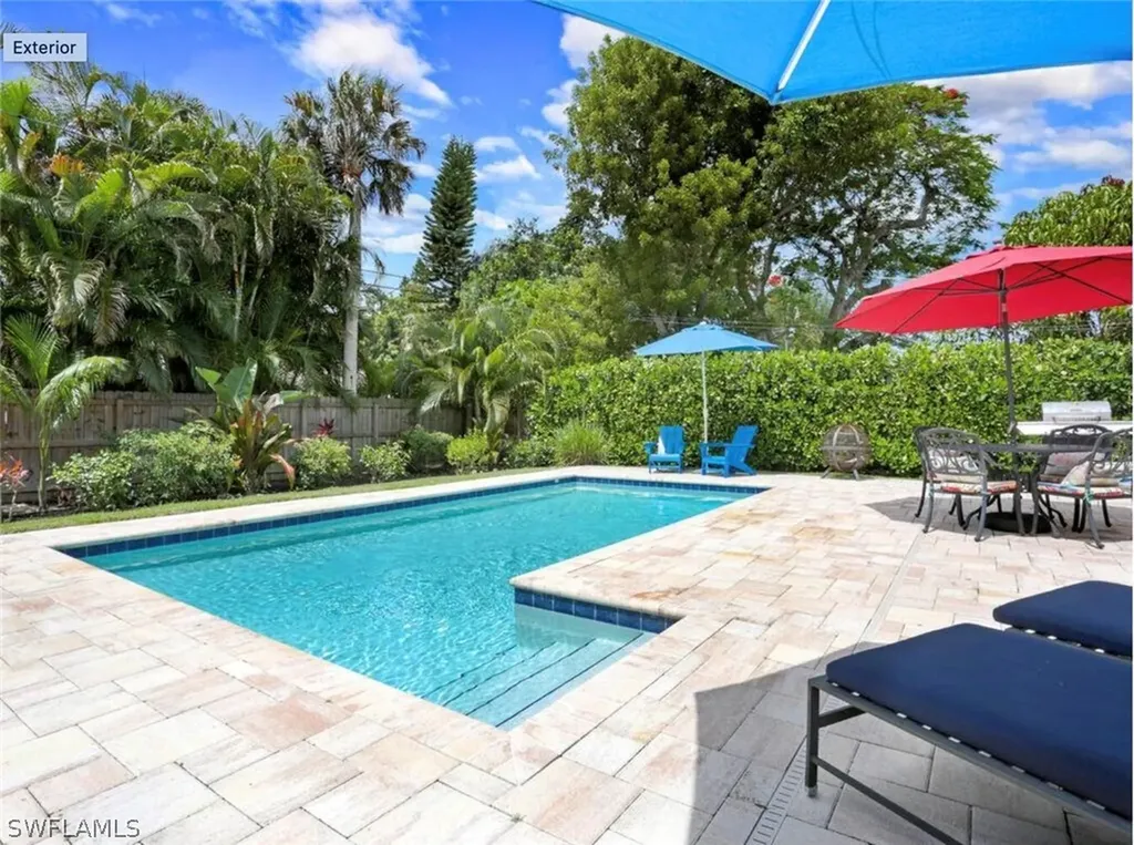 856 98th Avenue N Naples FL 34108