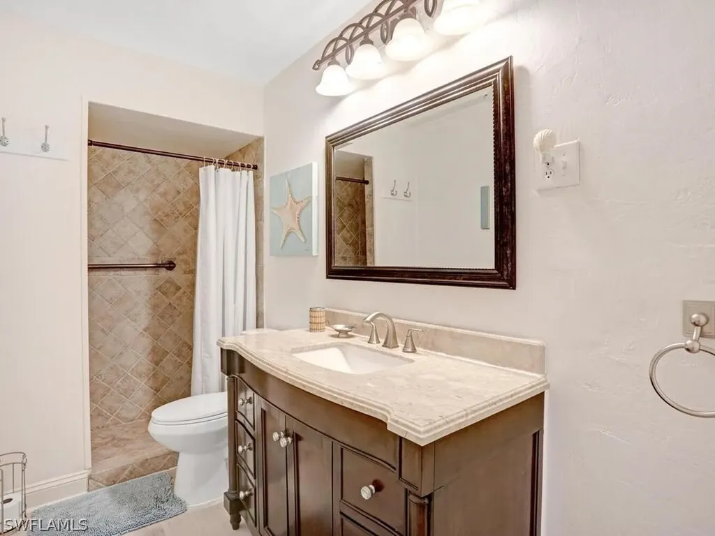 856 98th Avenue N Naples FL 34108