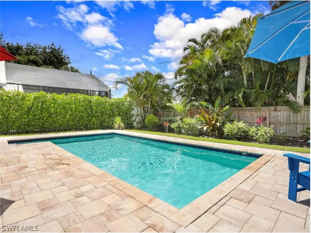 856 98th Avenue N Naples FL 34108