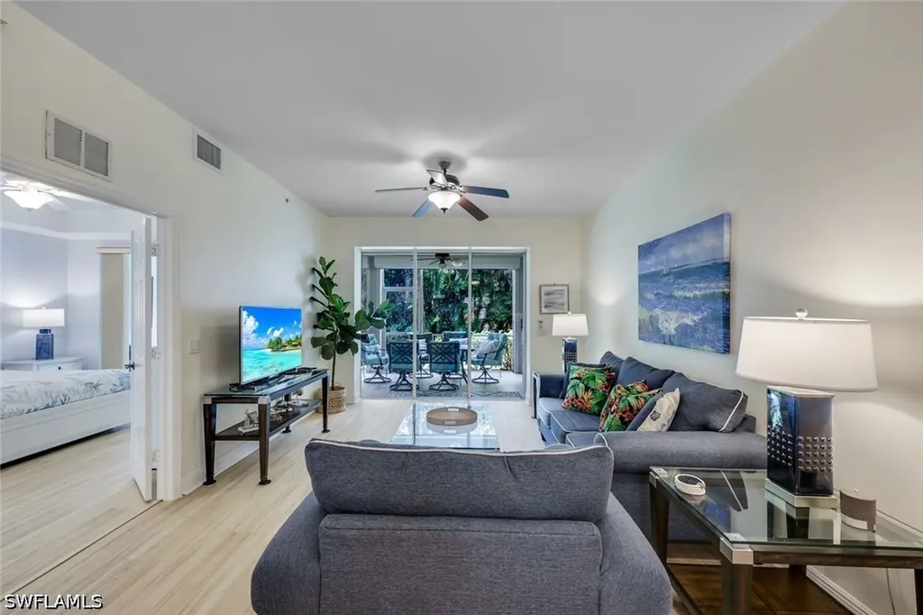 2350 Hidden Lake Court Naples FL 34112