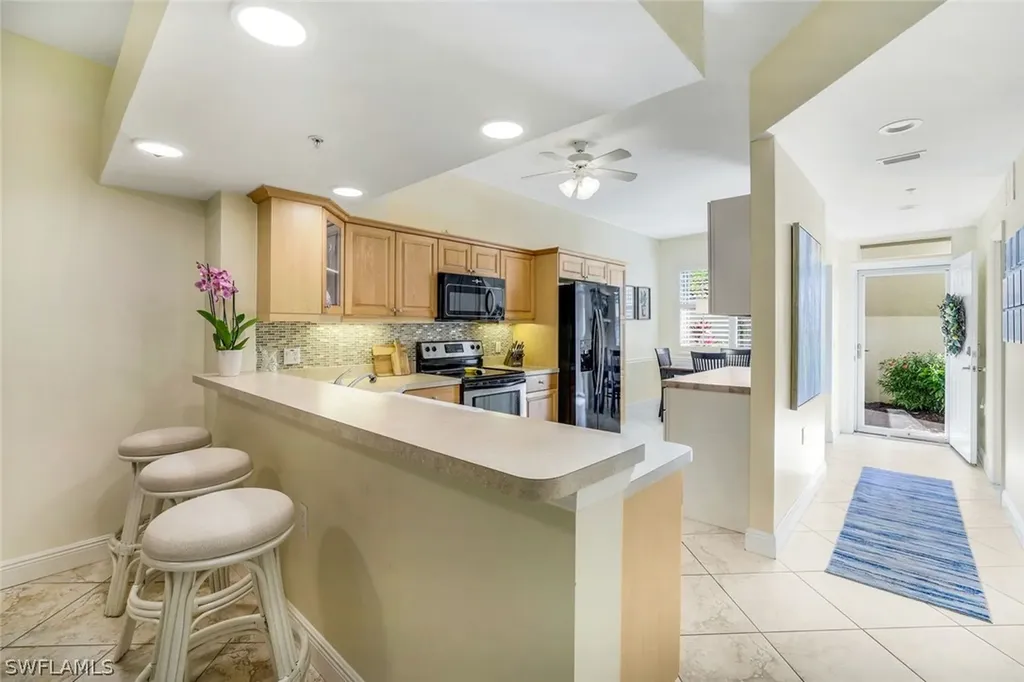 2350 Hidden Lake Court Naples FL 34112