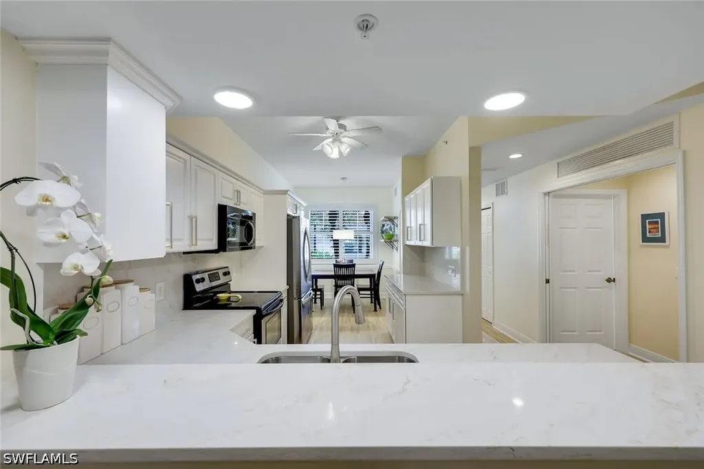 2350 Hidden Lake Court Naples FL 34112