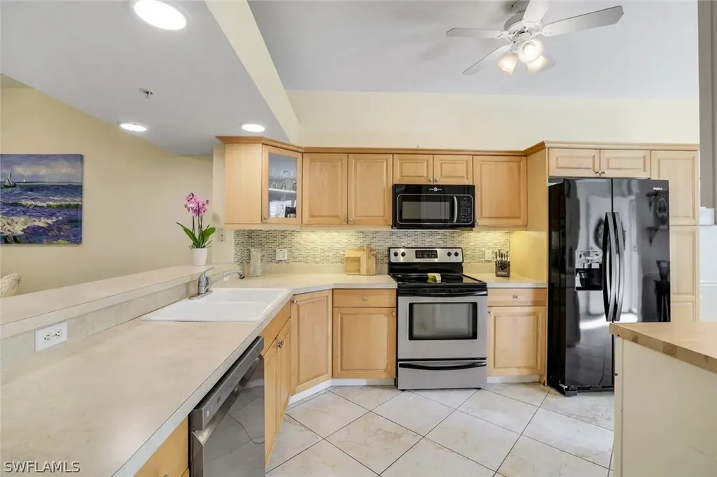 2350 Hidden Lake Court Naples FL 34112