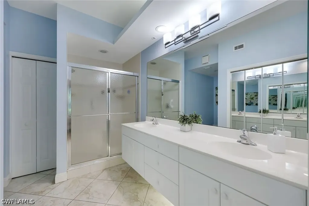 2350 Hidden Lake Court Naples FL 34112