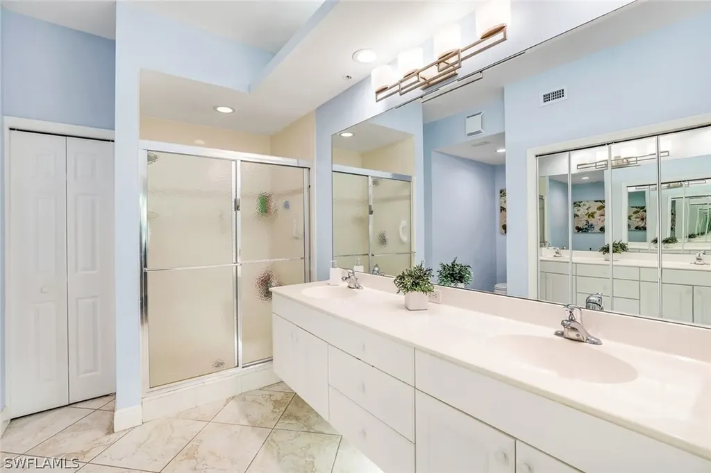 2350 Hidden Lake Court Naples FL 34112