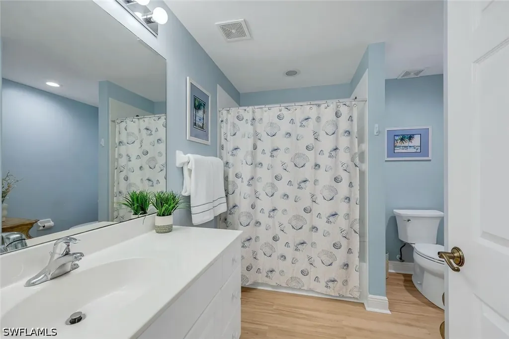 2350 Hidden Lake Court Naples FL 34112