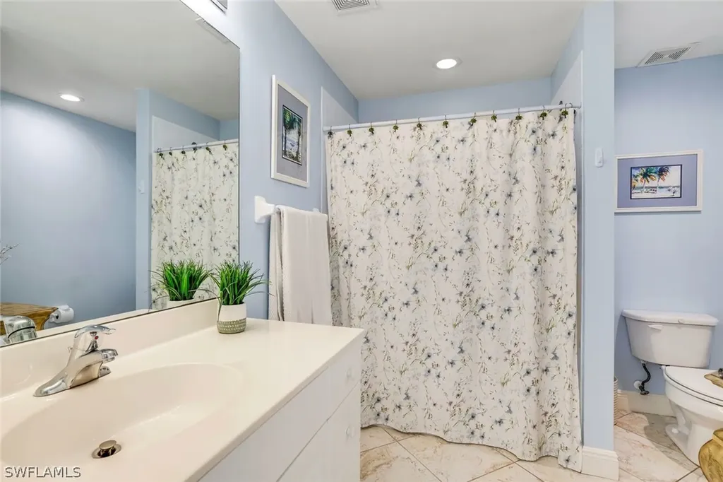2350 Hidden Lake Court Naples FL 34112