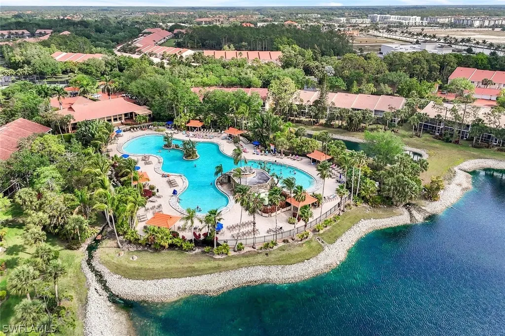 2350 Hidden Lake Court Naples FL 34112