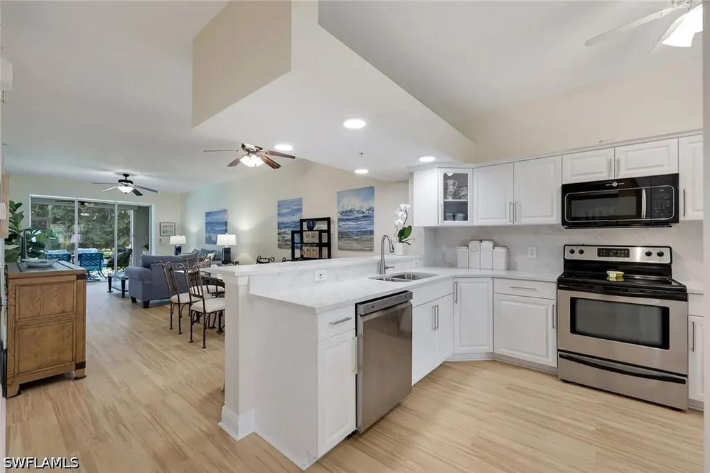 2350 Hidden Lake Court Naples FL 34112