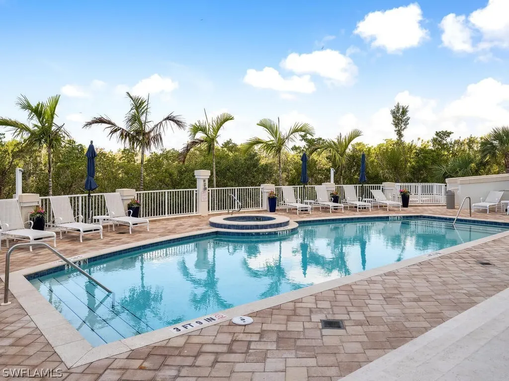 295 Grande Way Naples FL 34110