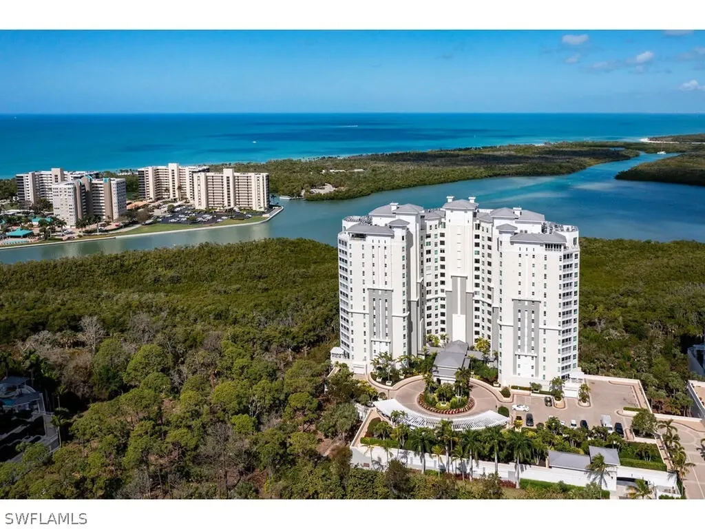 295 Grande Way Naples FL 34110