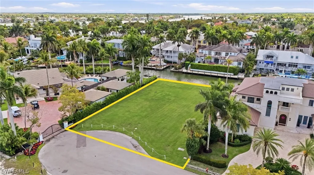 754 16th Avenue S Naples FL 34102