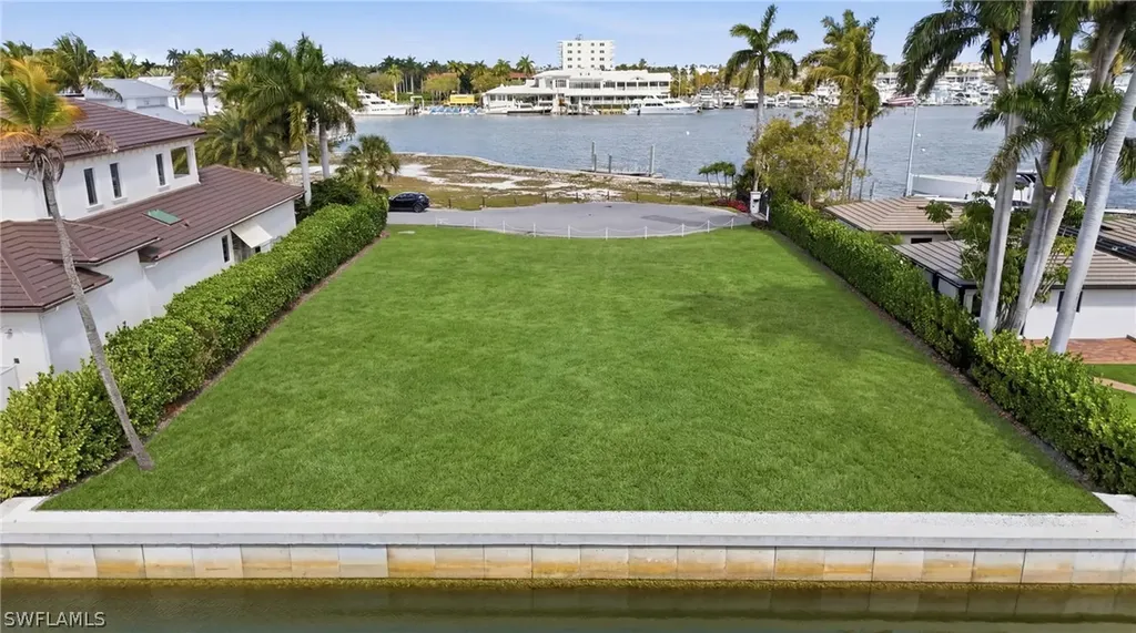 754 16th Avenue S Naples FL 34102