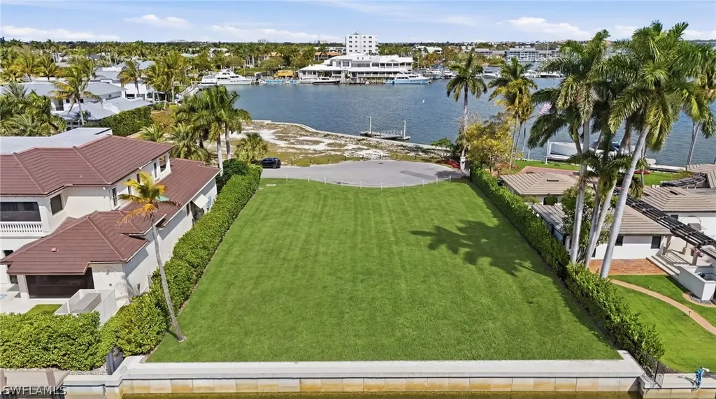 754 16th Avenue S Naples FL 34102