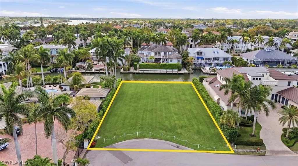 754 16th Avenue S Naples FL 34102