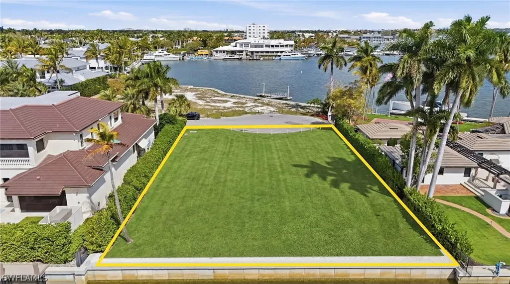 754 16th Avenue S Naples FL 34102