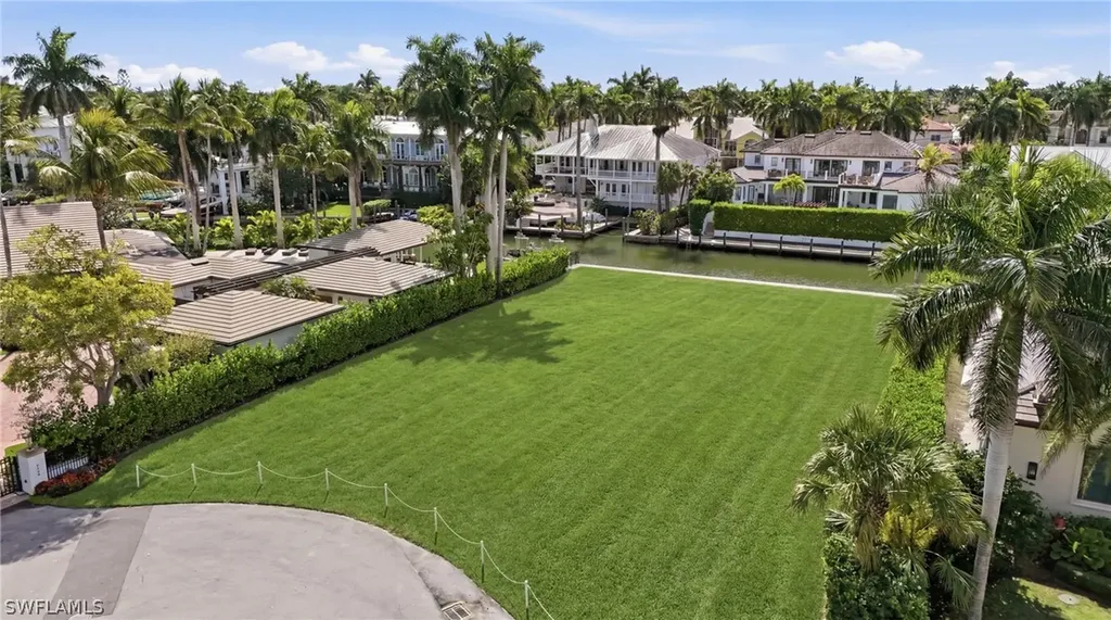 754 16th Avenue S Naples FL 34102