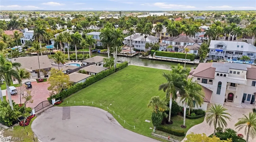 754 16th Avenue S Naples FL 34102