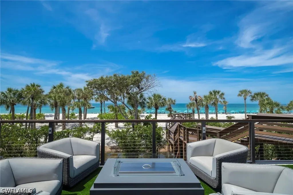 8473 Bay Colony Drive Naples FL 34108