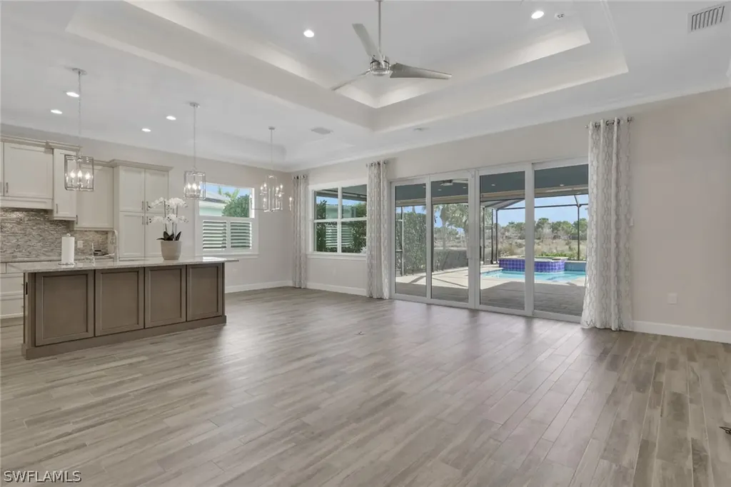 6482 Warwick Avenue Naples FL 34113