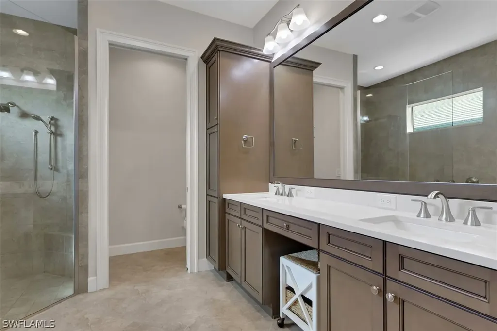 6482 Warwick Avenue Naples FL 34113