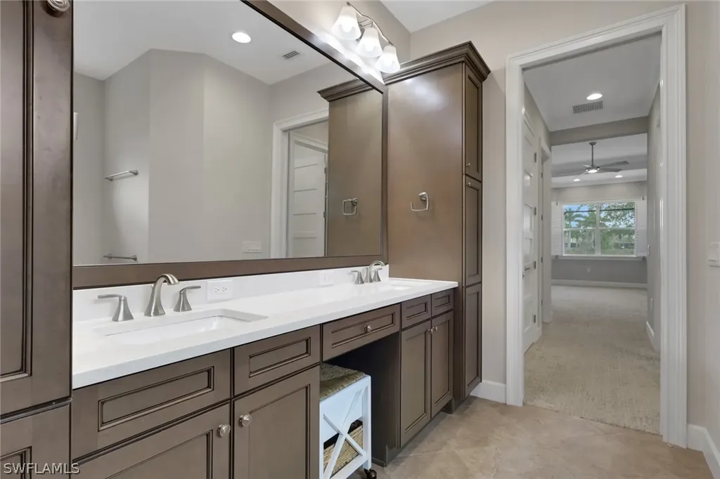 6482 Warwick Avenue Naples FL 34113