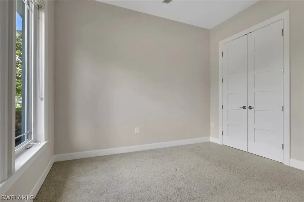 6482 Warwick Avenue Naples FL 34113