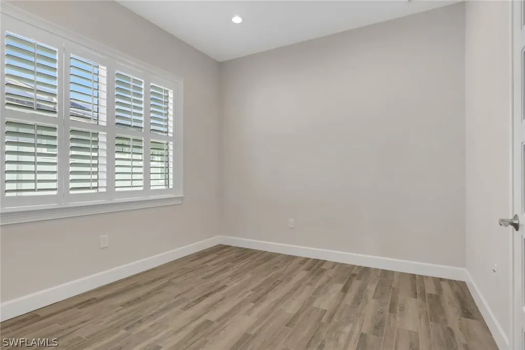6482 Warwick Avenue Naples FL 34113