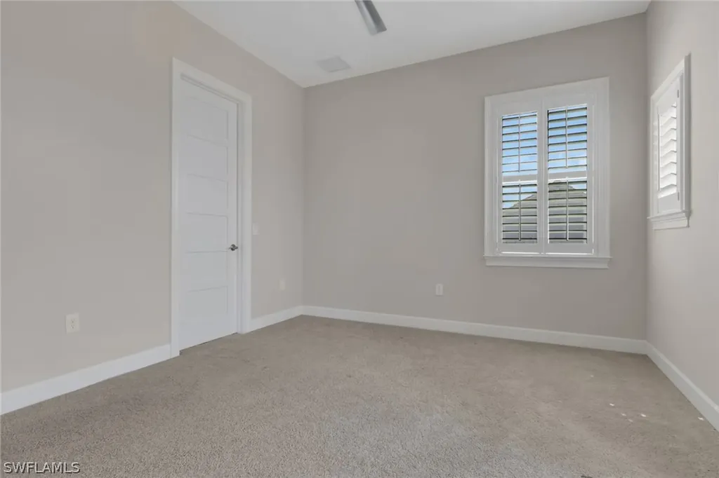 6482 Warwick Avenue Naples FL 34113