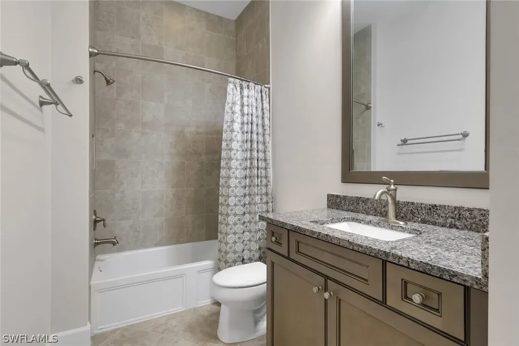6482 Warwick Avenue Naples FL 34113