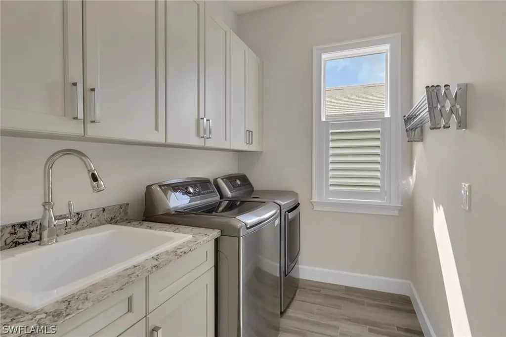 6482 Warwick Avenue Naples FL 34113