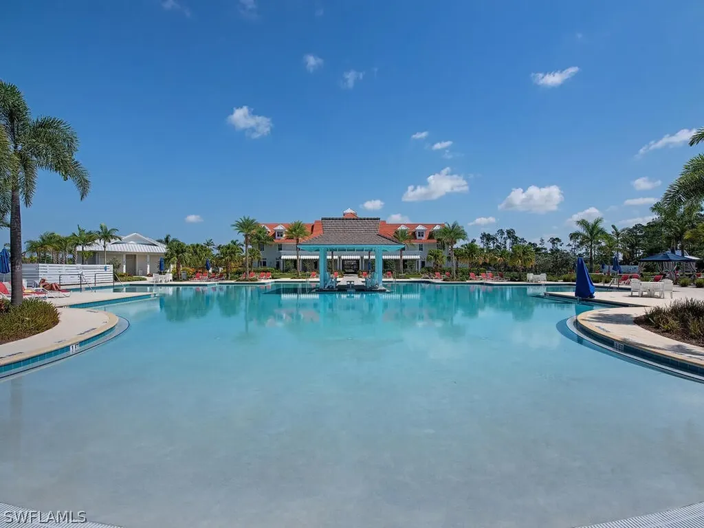 6482 Warwick Avenue Naples FL 34113