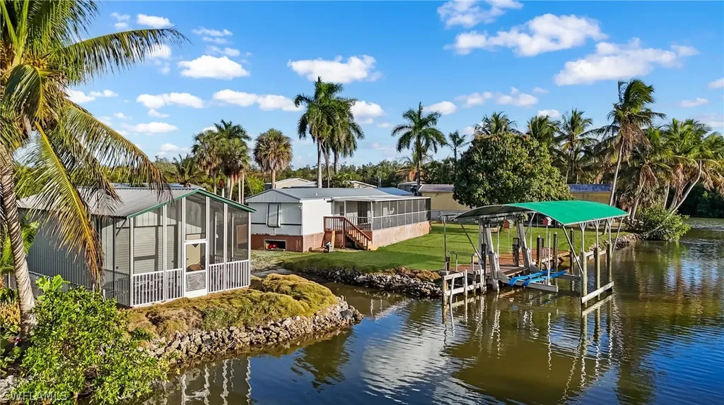 17 Spoonbill Avenue Everglades City FL 34139