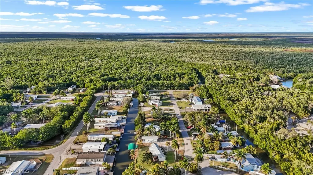 17 Spoonbill Avenue Everglades City FL 34139