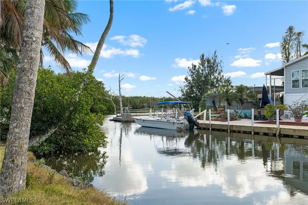 17 Spoonbill Avenue Everglades City FL 34139