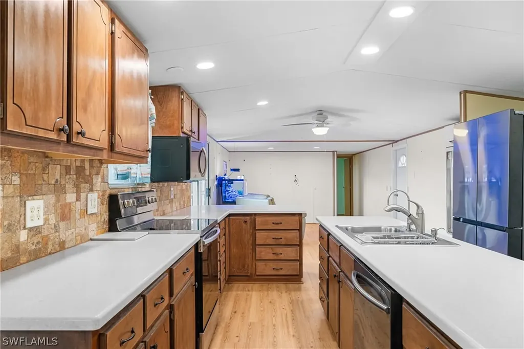 17 Spoonbill Avenue Everglades City FL 34139