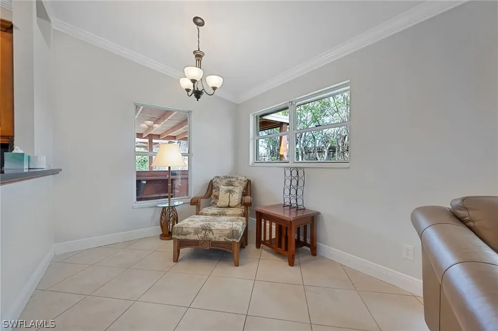 1723 Camelia Lane Naples FL 34105