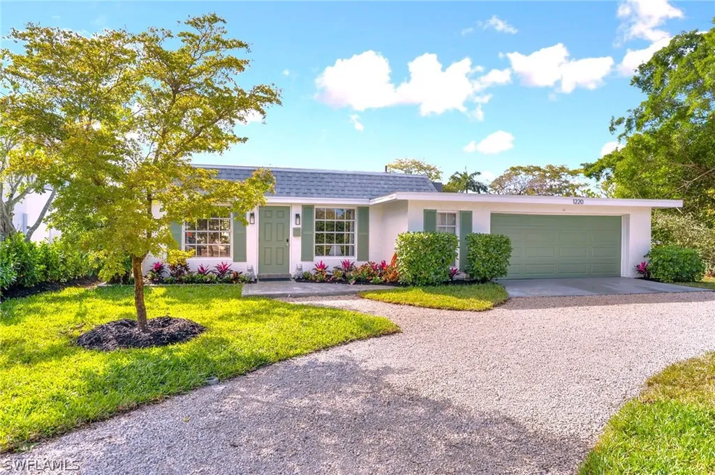 1220 10th Avenue N Naples FL 34102