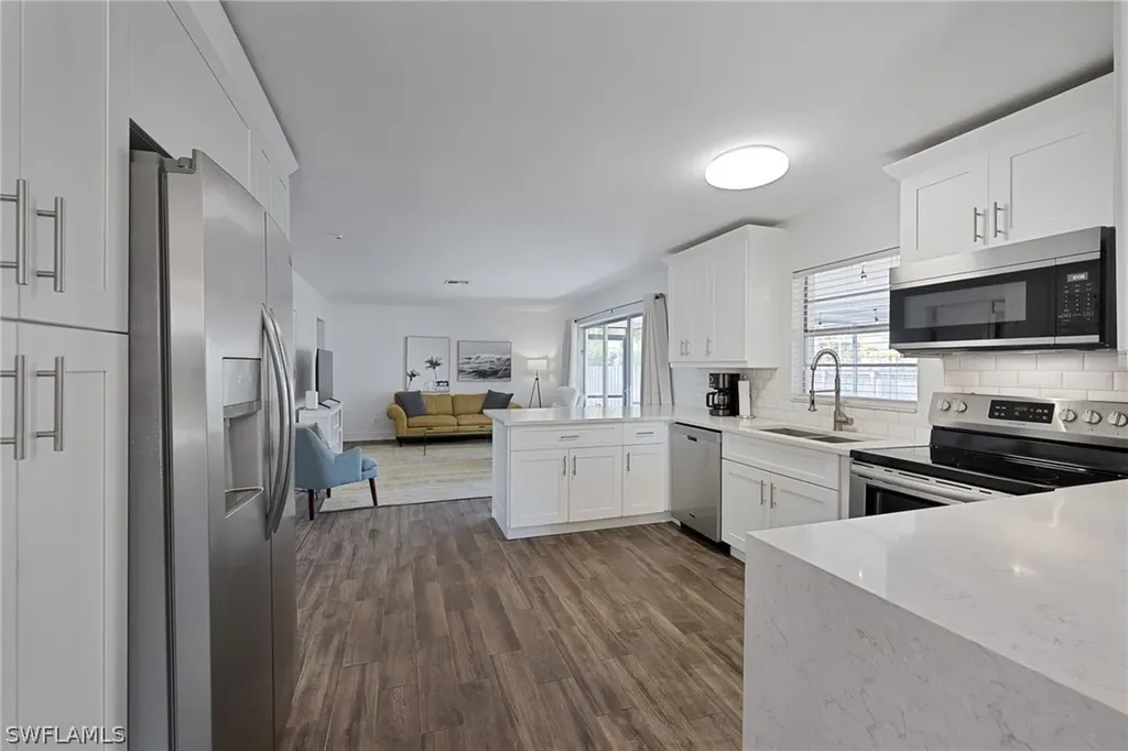 1220 10th Avenue N Naples FL 34102