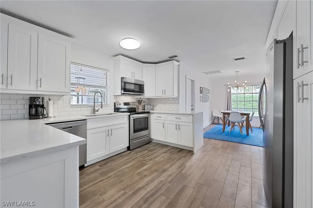 1220 10th Avenue N Naples FL 34102