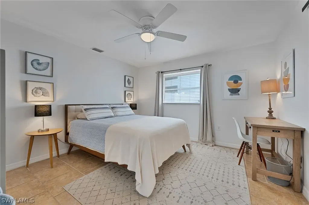 1220 10th Avenue N Naples FL 34102