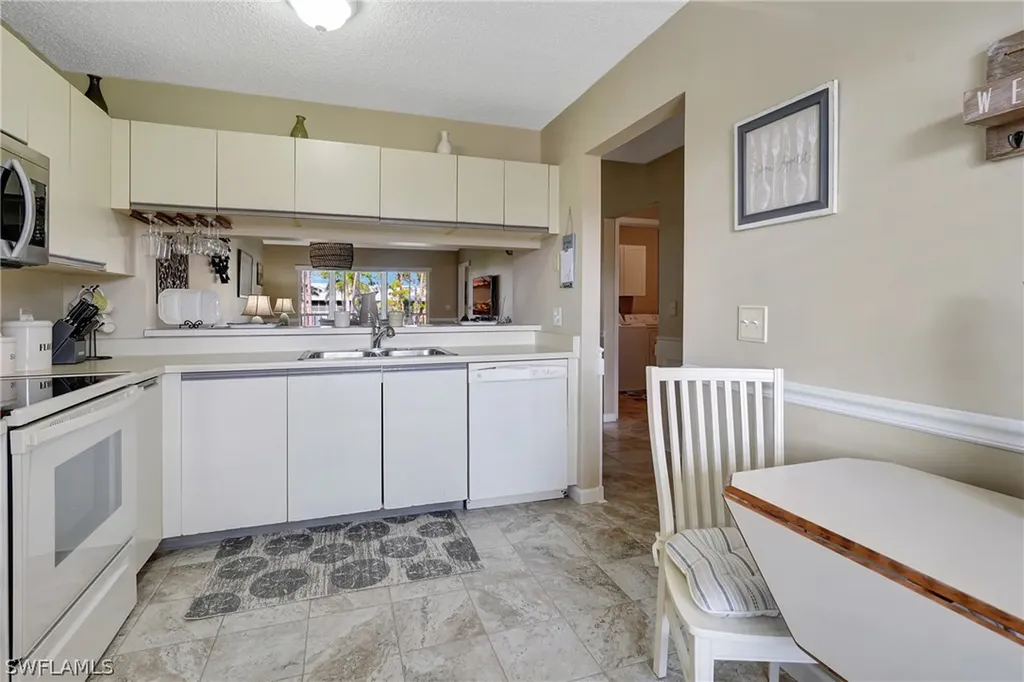 3062 Sandpiper Bay Circle Naples FL 34112