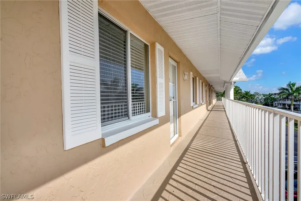 3062 Sandpiper Bay Circle Naples FL 34112