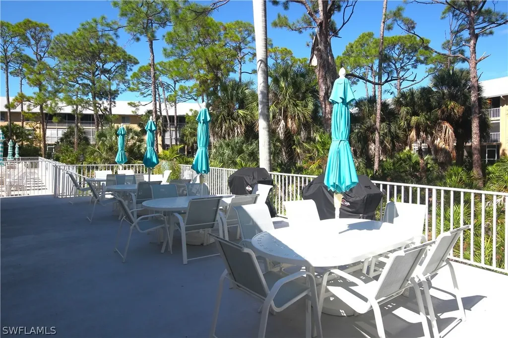 3062 Sandpiper Bay Circle Naples FL 34112