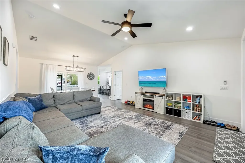 3309 16th Street SW Lehigh Acres FL 33976