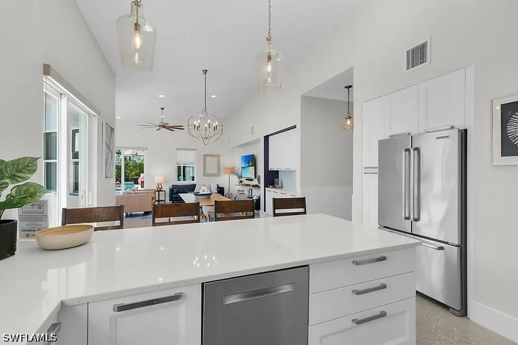 255 Columbus Way Marco Island FL 34145