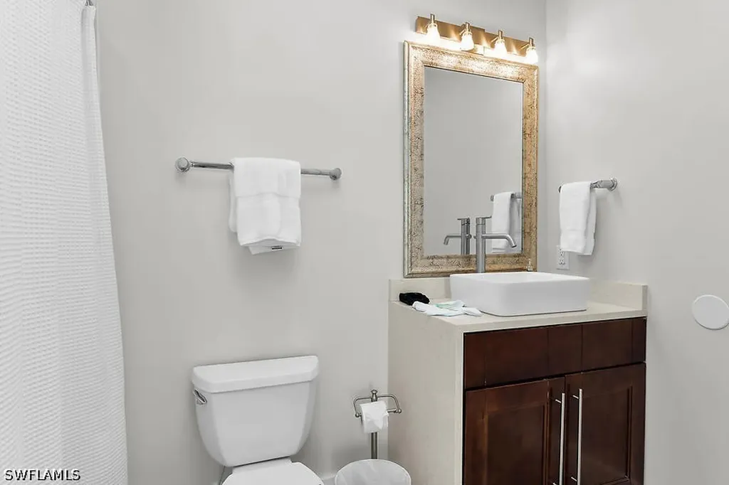 255 Columbus Way Marco Island FL 34145